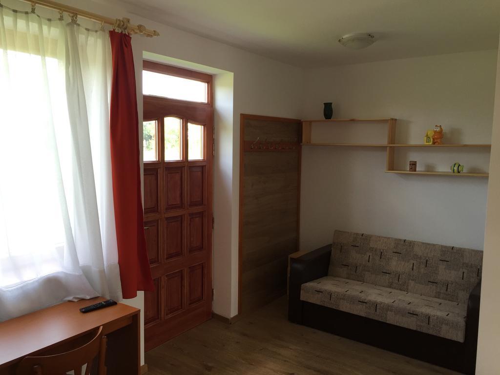 Aqua Thermal Soterapia Es Apartmanhaz Püspökladány Ruang foto