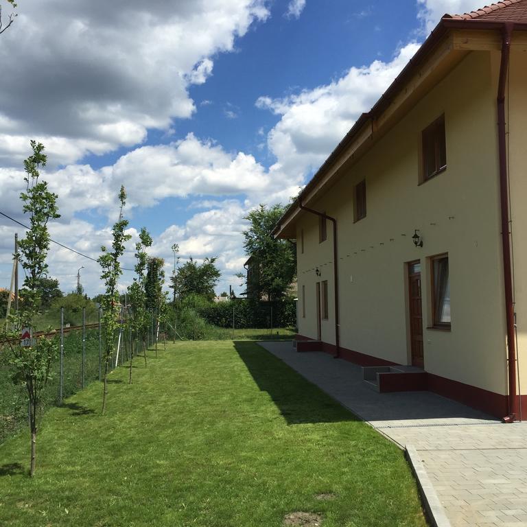 Aqua Thermal Soterapia Es Apartmanhaz Püspökladány Ruang foto