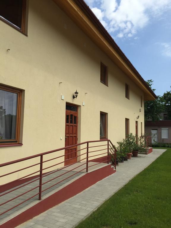 Aqua Thermal Soterapia Es Apartmanhaz Püspökladány Ruang foto